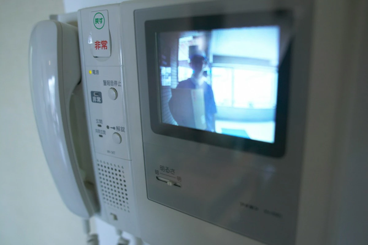 インターホン