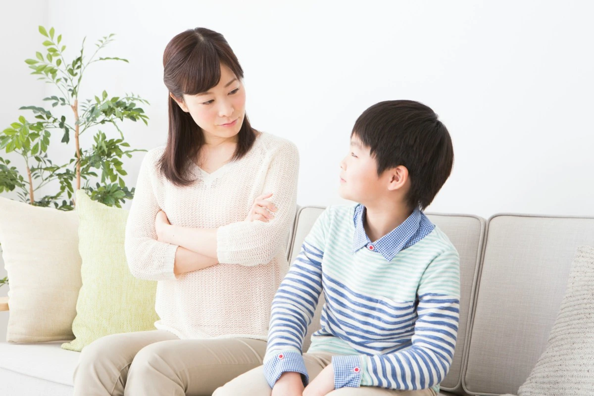 男の子　怒り
