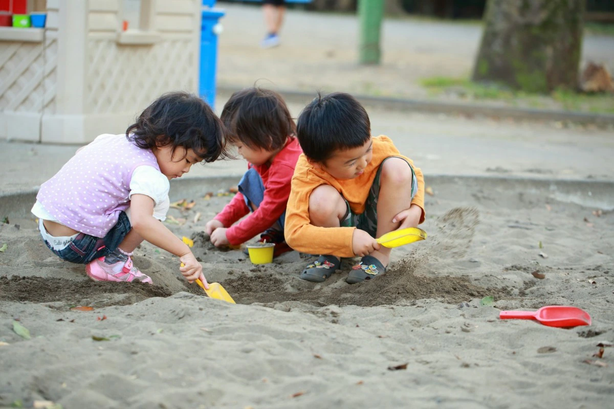 子ども　公園
