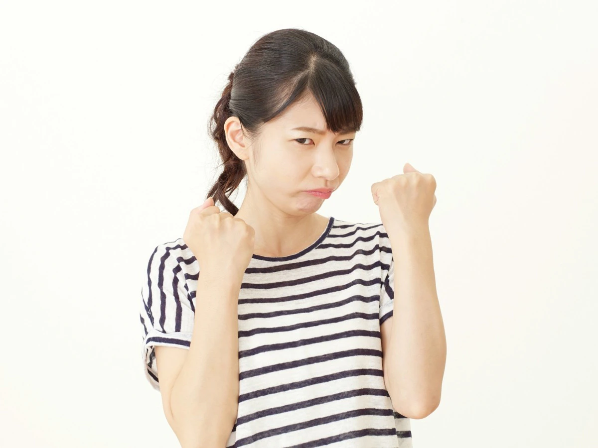 叱る