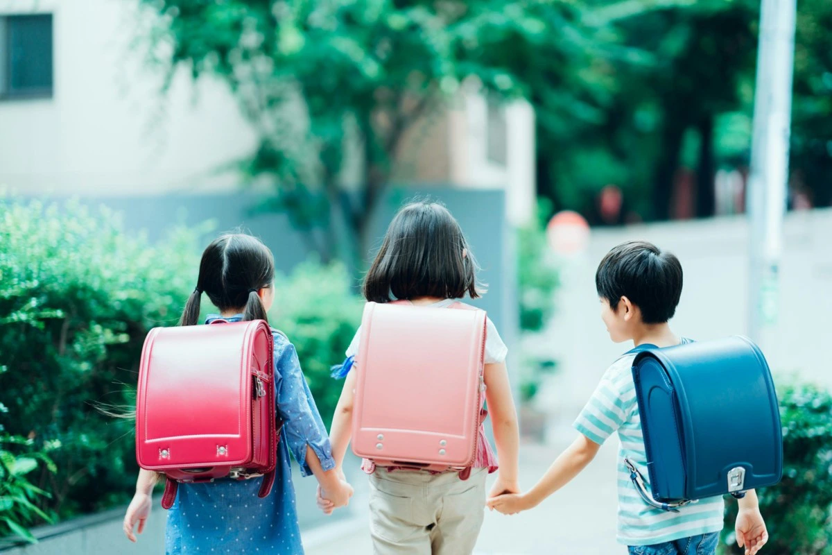 小学生　下校