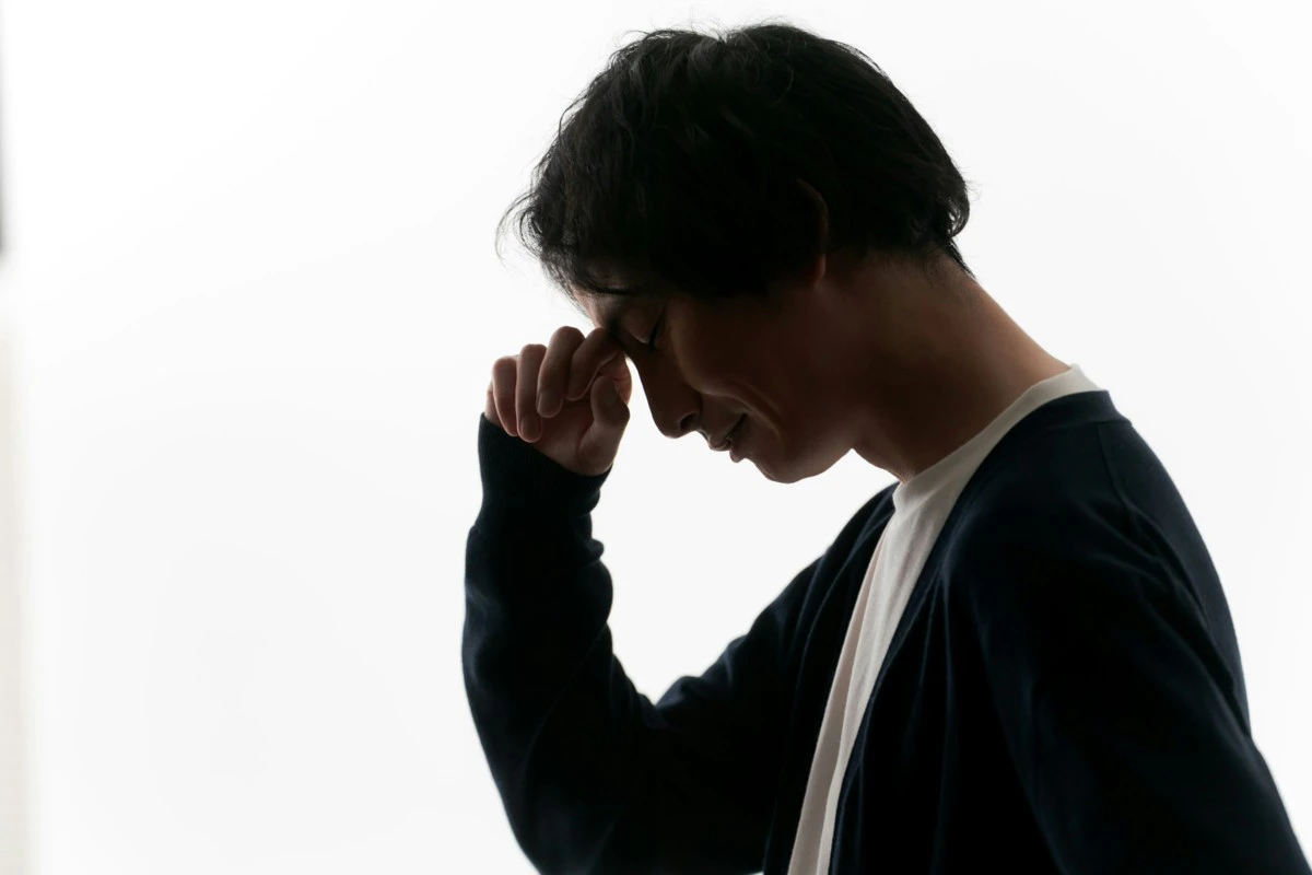 男性　考える