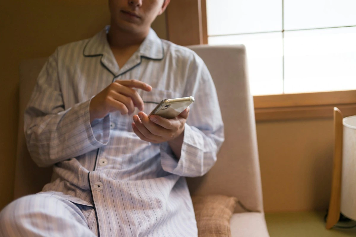 スマホ　朝