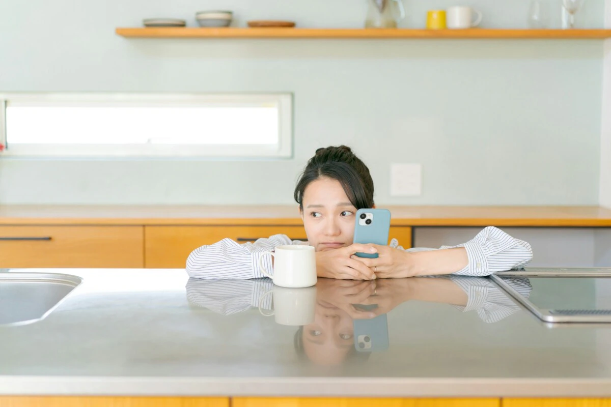 主婦　悩む　スマホ