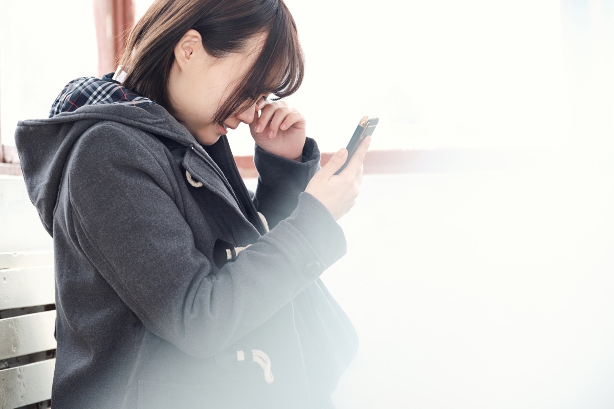 スマホ　悲しい