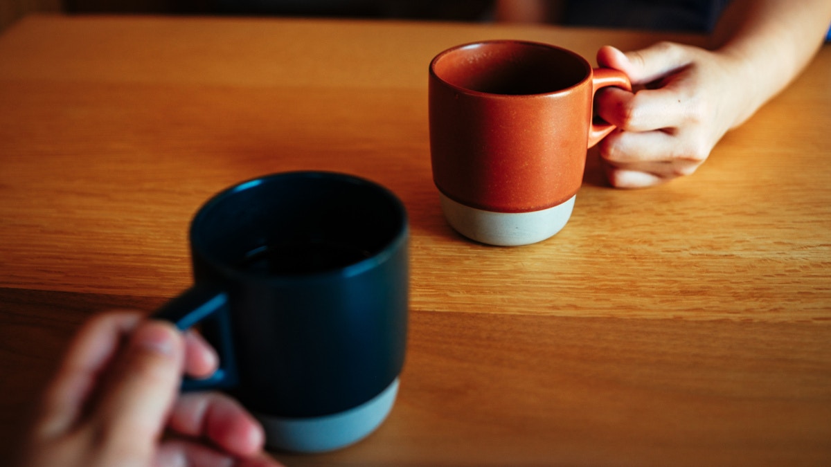 カフェ　コーヒー　手元