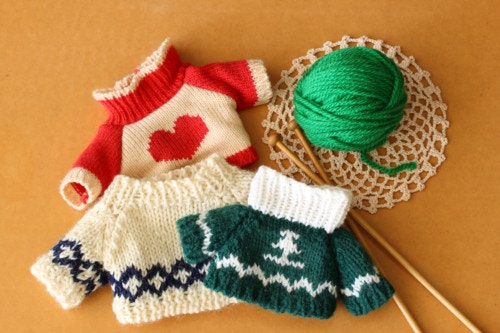 編み物　ニット
