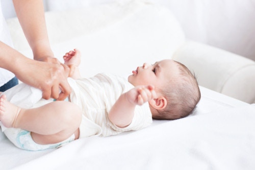 2ページ目 赤ちゃんの起こし方 朝から夜までの睡眠リズムと授乳方法まとめ ママリ
