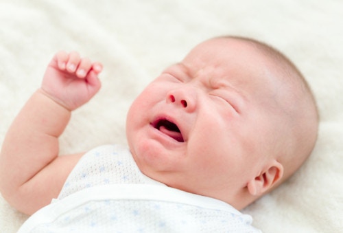 生後5 6ヶ月の赤ちゃんの夜泣きの原因と対処法 ママリ