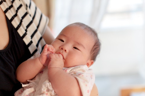 2ページ目 生後6ヶ月だけどまだ寝返りしない ママの悩みに集まったアドバイスとエール ママリ 2ページ目 生後6ヶ月だけどまだ寝返りしない ママの悩みに集まったアドバイスとエール ママリ