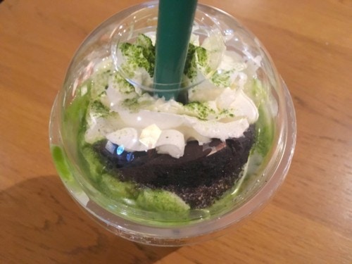 チョコレートケーキトップフラペチーノwith抹茶ショット 上部