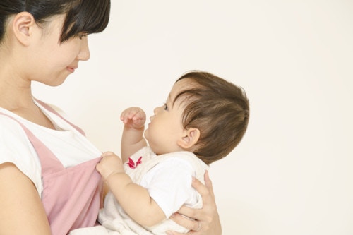 医療監修 揺さぶられっこ症候群とは 赤ちゃんをあやす際に注意すること ママリ
