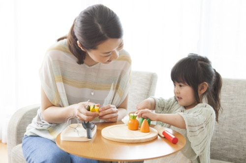 プレゼントにどうですか ミニから大型までおままごとキッチン10選 ママリ プレゼントにどうですか ミニから大型までおままごとキッチン10選 ママリ