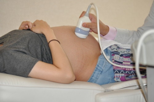 医療監修 妊娠23週目は胎児の外見が新生児に近づく 妊婦 胎児の様子とこの時期の過ごし方 ママリ