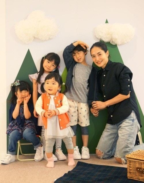 2ページ目 ユニクロ服をかわいく着こなす 亀恭子さんがコーディネート 春夏キッズベビー 3選 ママリ 2ページ目 ユニクロ服をかわいく着こなす 亀恭子さんがコーディネート 春夏キッズベビー 3選 ママリ
