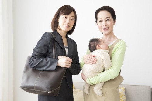 保育園探しはいつから始めればいいの 保活の流れと先輩ママの体験談も紹介 ママリ 保育園探しはいつから始めればいいの 保活の流れと先輩ママの体験談も紹介 ママリ