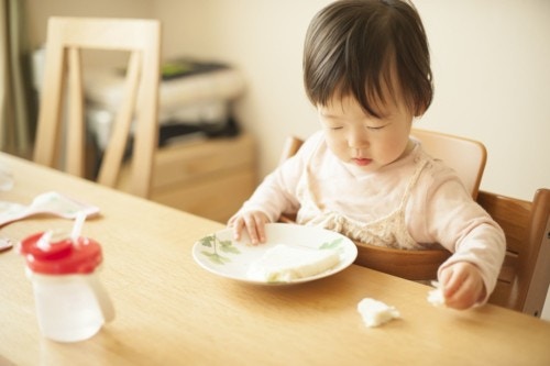 子供　食事　日本人