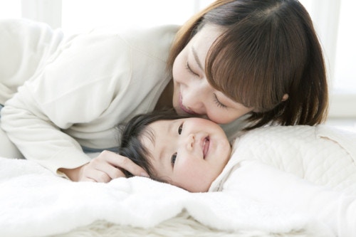 ママ　笑顔　日本　赤ちゃん