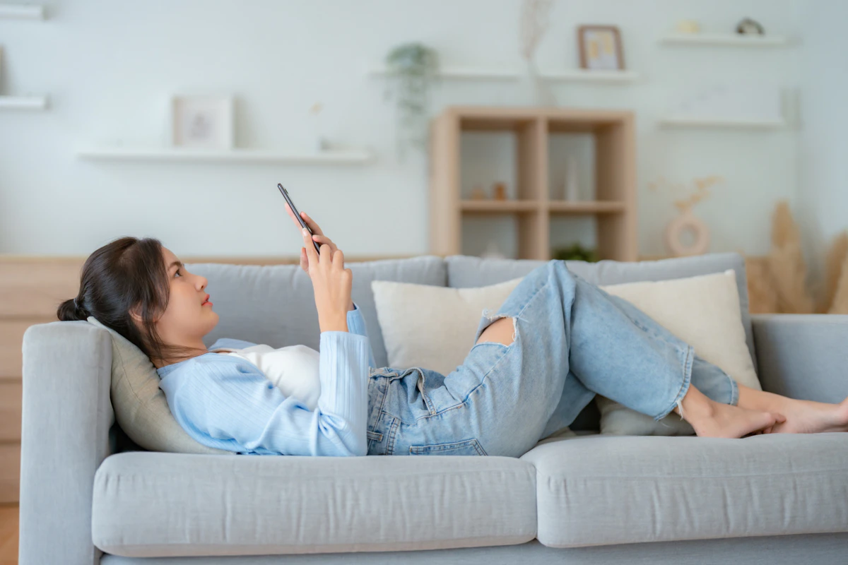 面倒　メッセージ　スマホ　女性