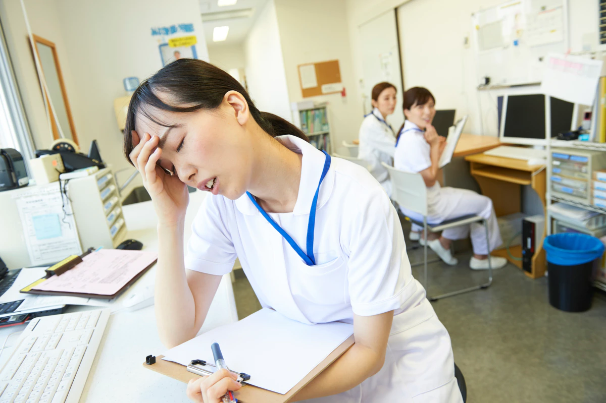 病院　悩む