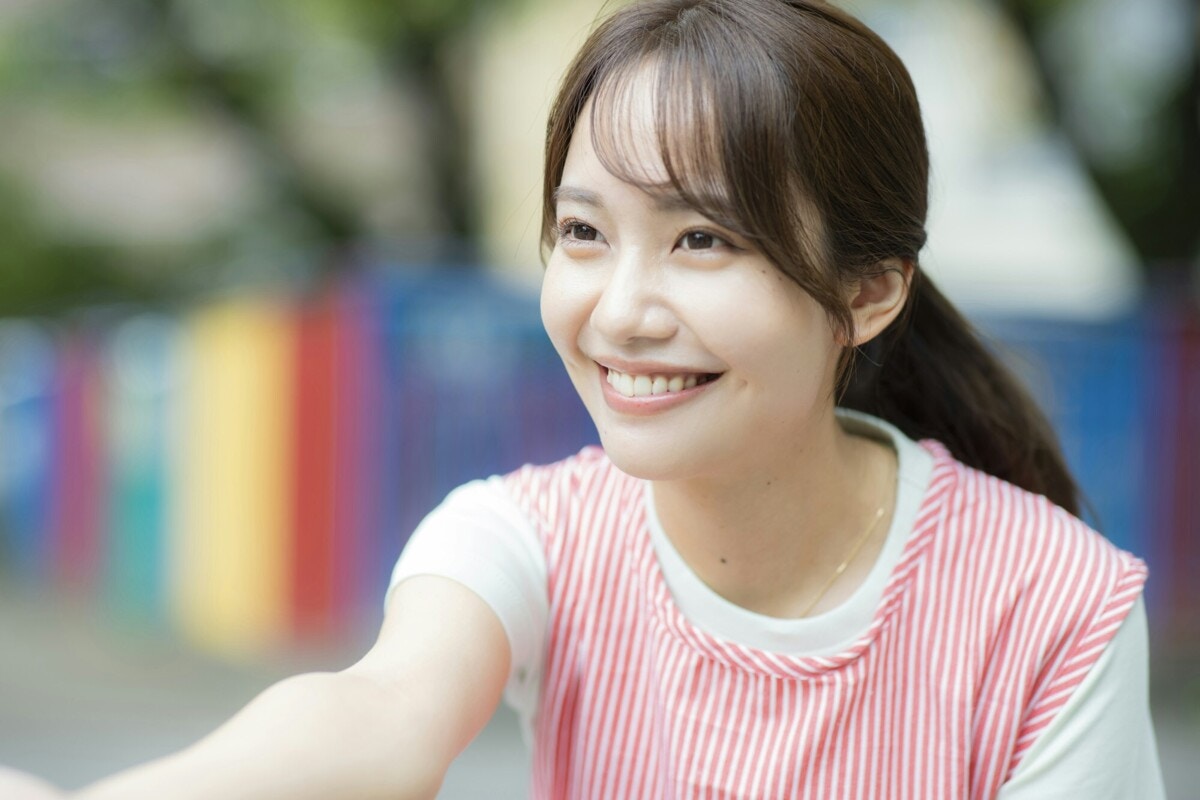 幼稚園　先生　公園