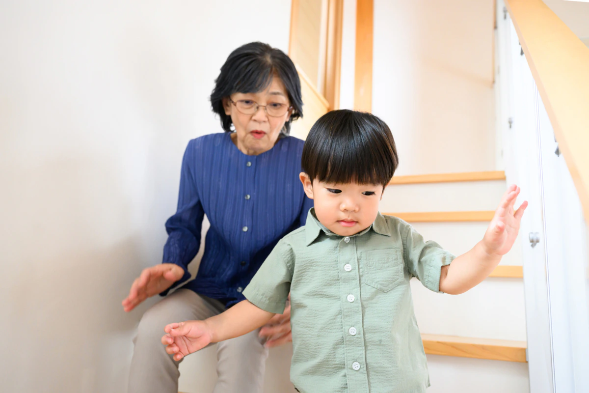 子ども　お世話　祖母