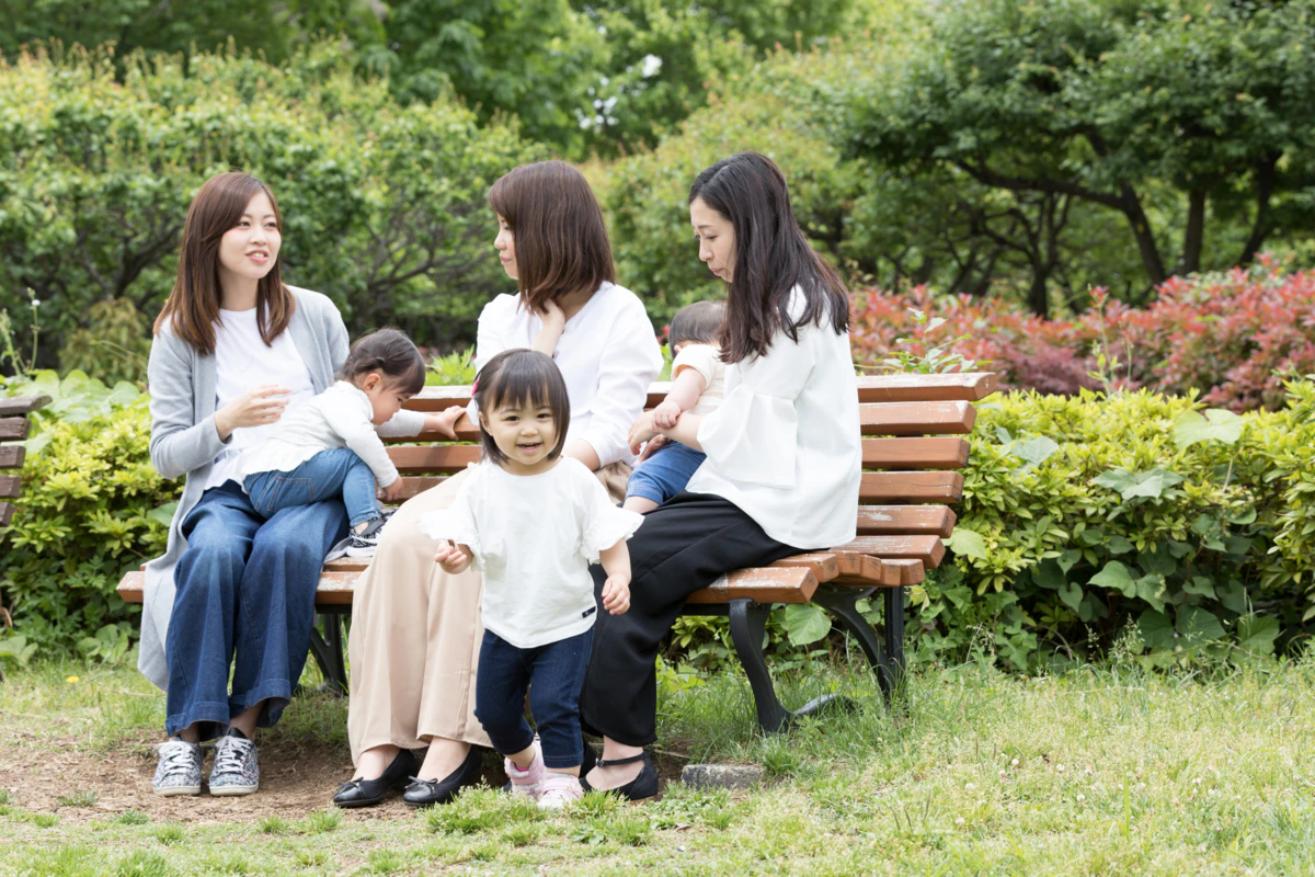 ママ友　話す