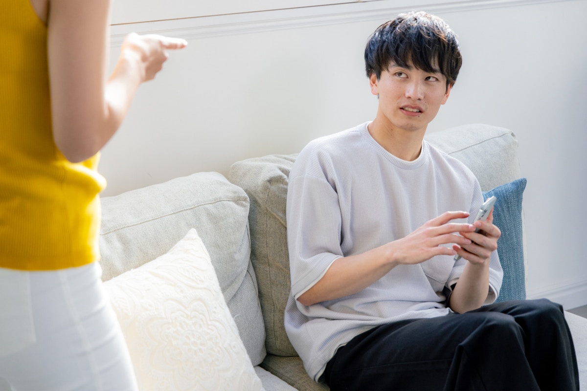 夫婦　スマホ　怒り