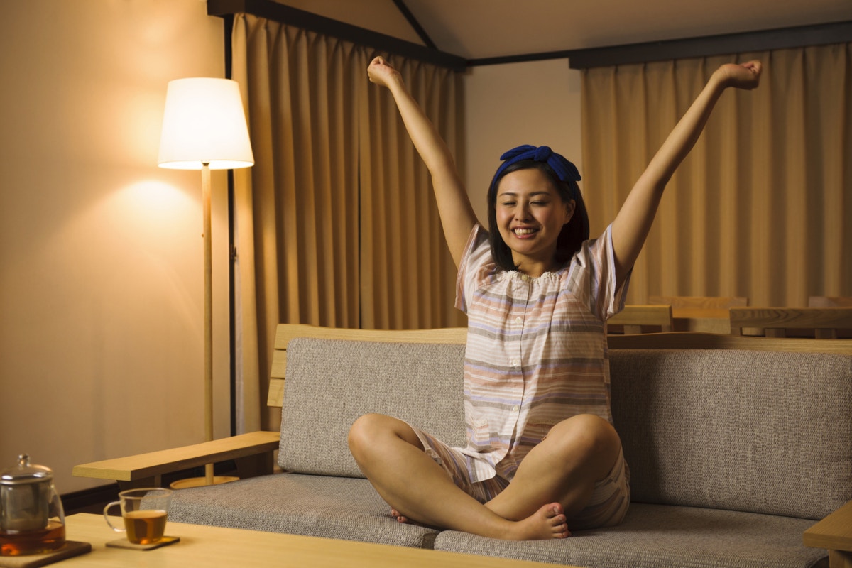 夜　お茶を　リビング