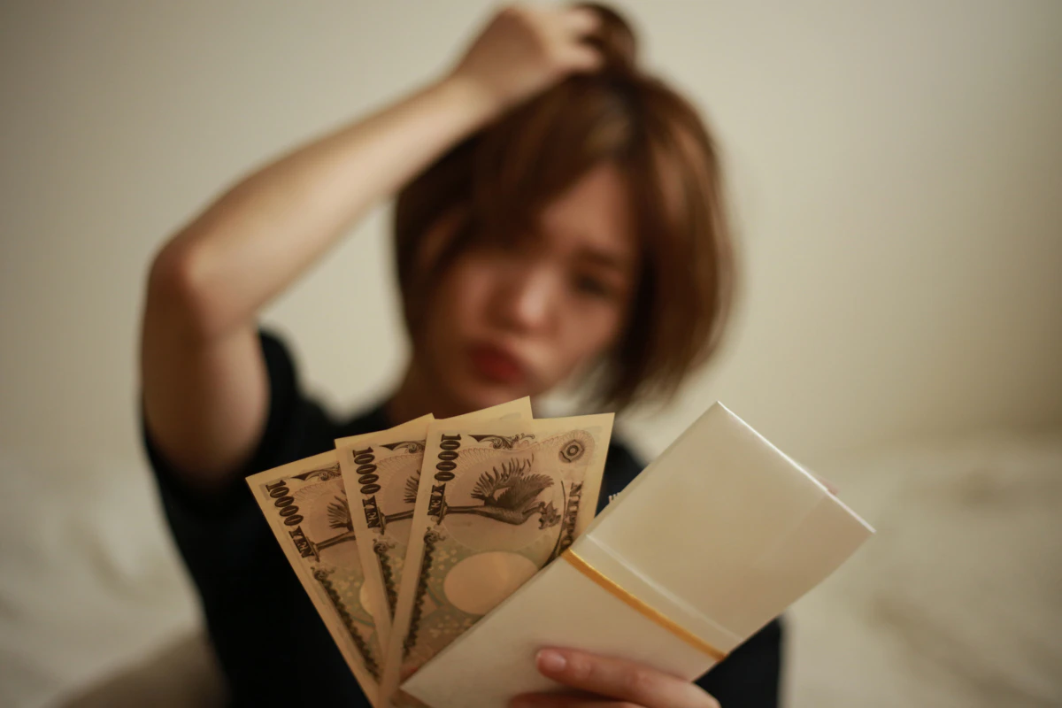 ご祝儀　悩む　女性