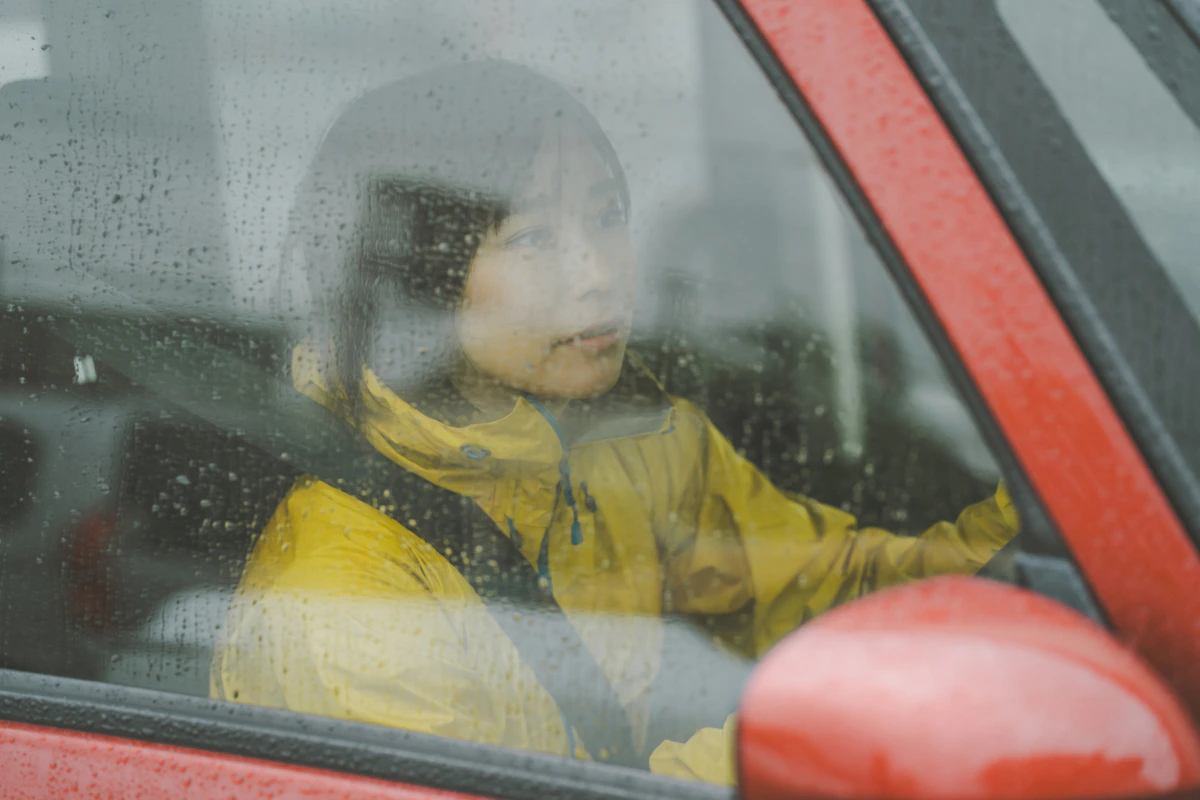 車　送迎　雨