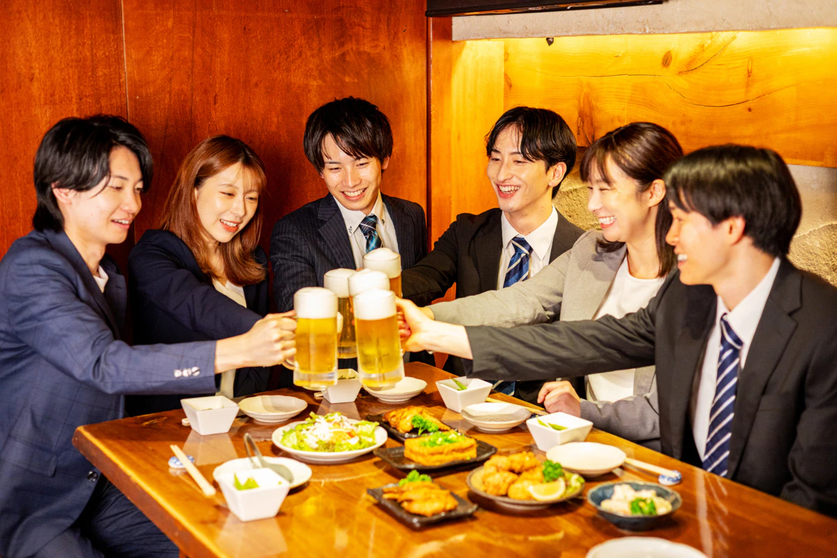 飲み会　会社