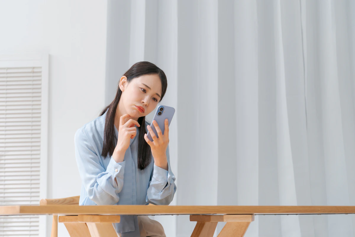 スマホ　悩む　電話