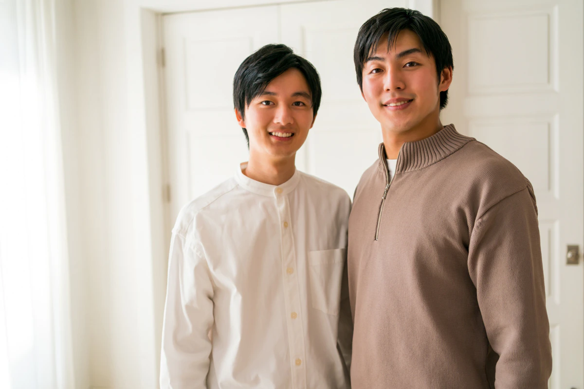 自宅　友人　男性同士