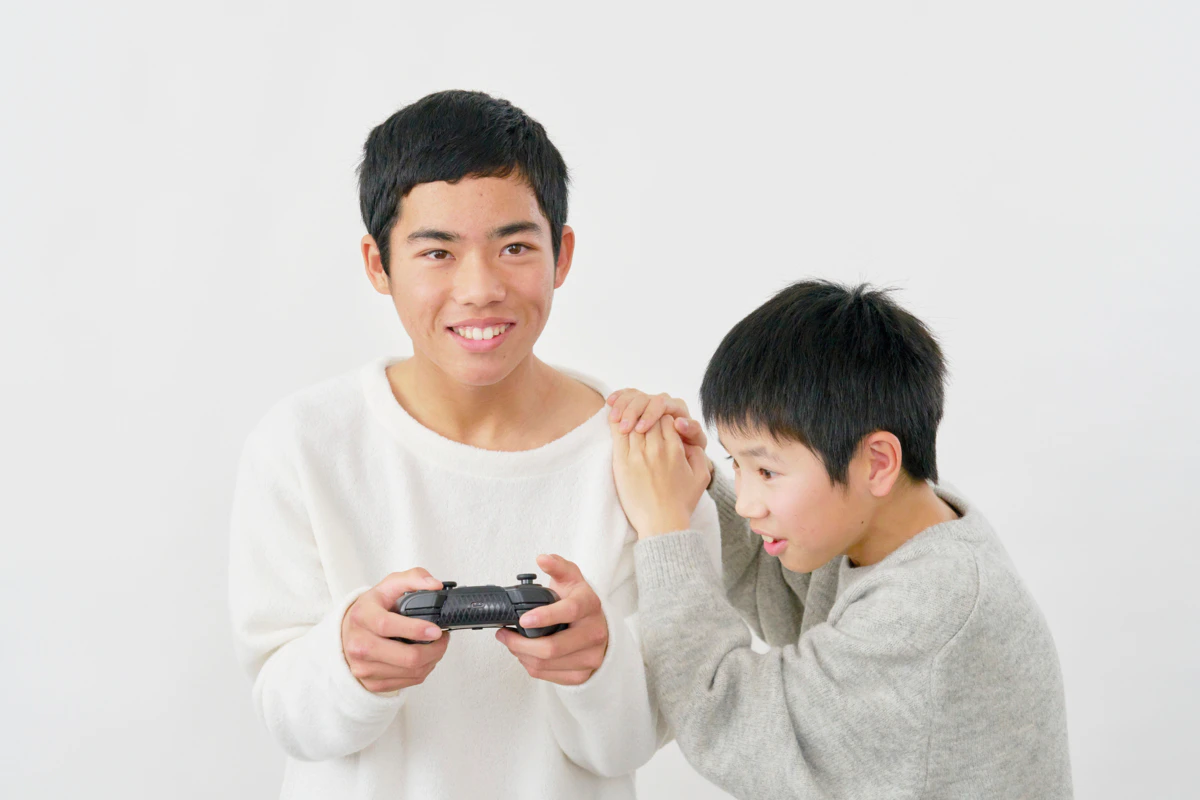 小学生　ゲーム　男子　テレビ