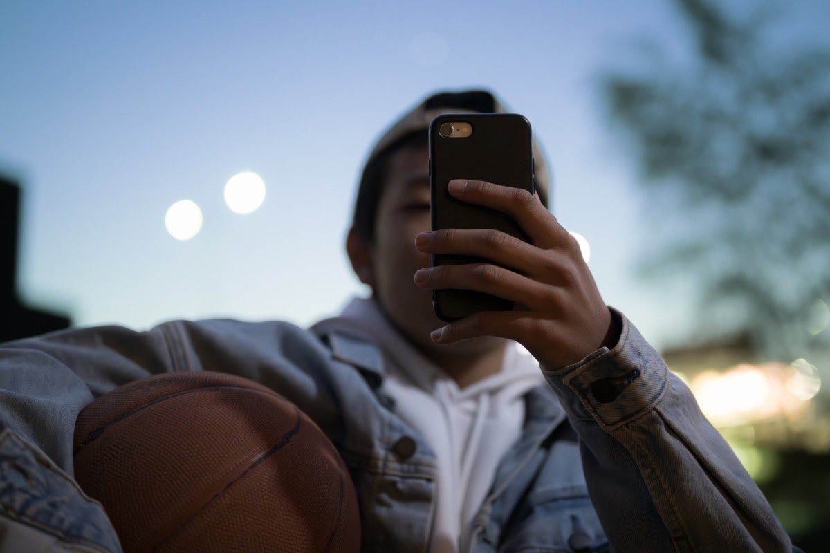 カメラ　夜　撮影　手元