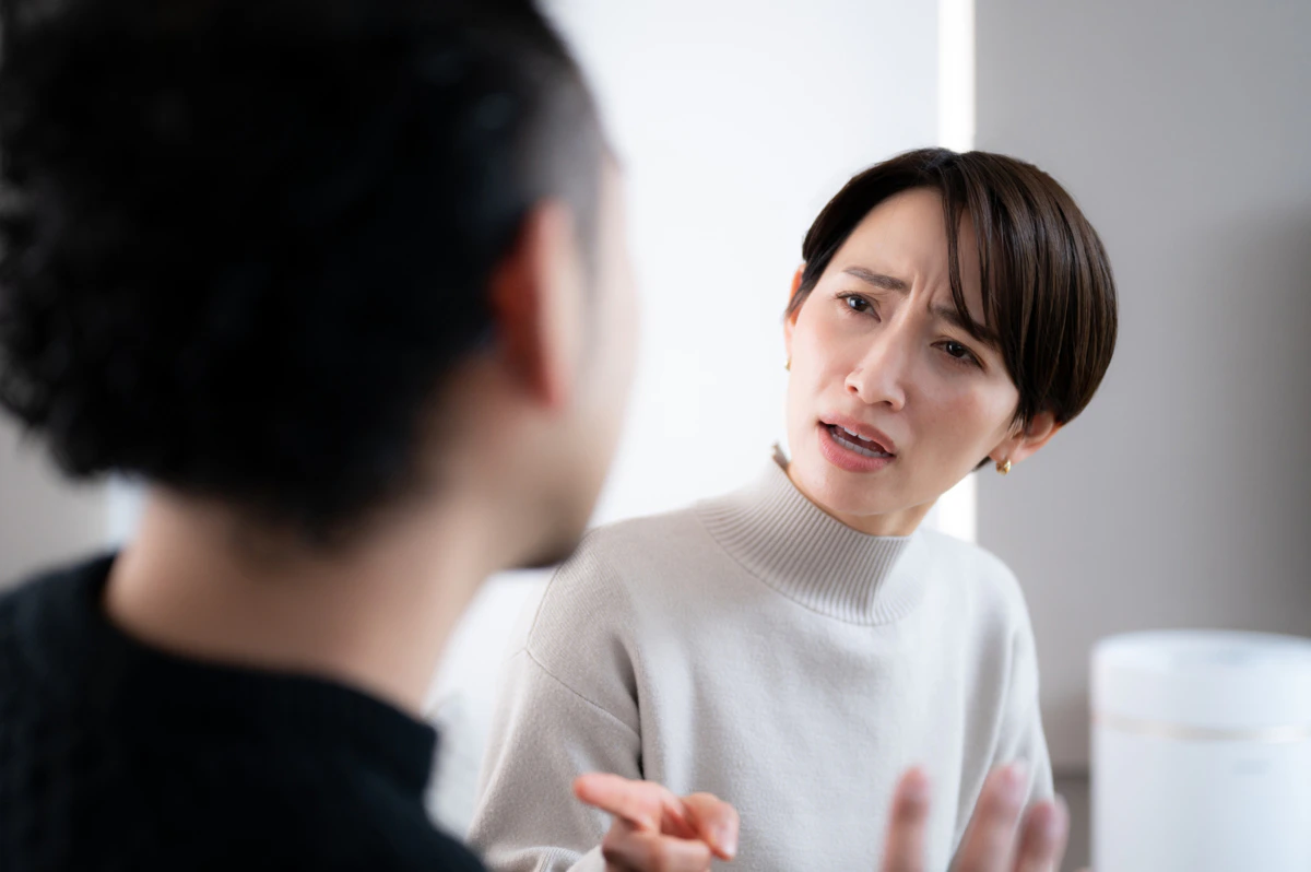 女性　2人　信じられない